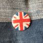 Preview: Ansteckbutton GB-Fahne grunge auf Jeans