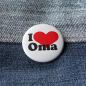 Preview: Ansteckbutton I love Oma auf Jeans