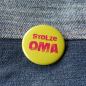 Preview: Ansteckbutton stolze Oma auf Jeans