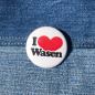 Preview: Ansteckbutton I love Wasen auf Jeans