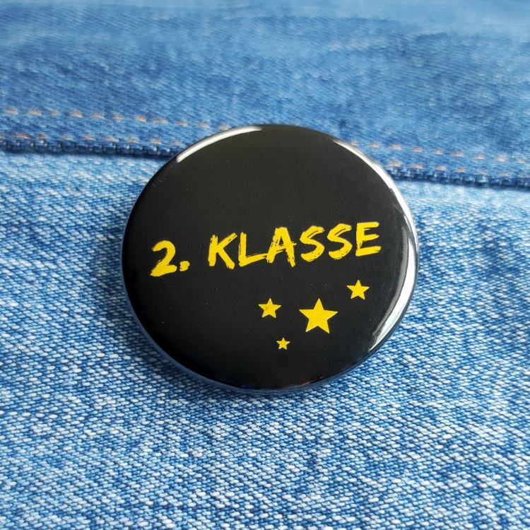 Ansteckbutton 2. Klasse/ Sternchen auf Jeans