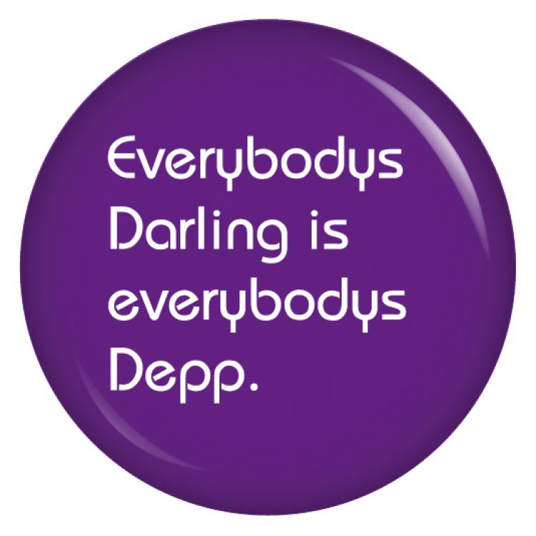Ansteckbutton Everybodys Darling is everybodys Depp.